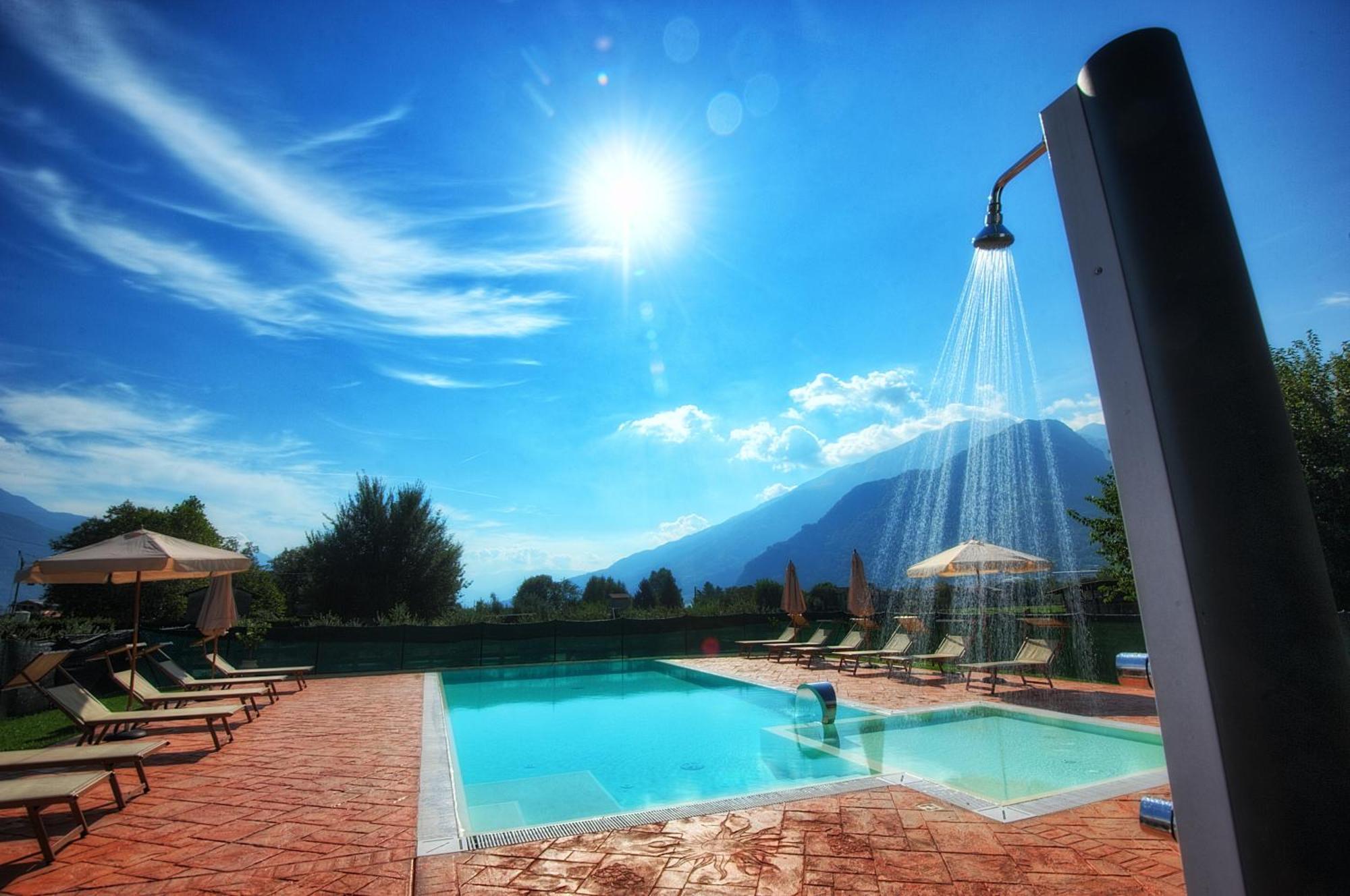Agriturismo Alla Poncia Gravedona Exteriör bild