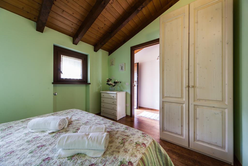 Agriturismo Alla Poncia Gravedona Exteriör bild