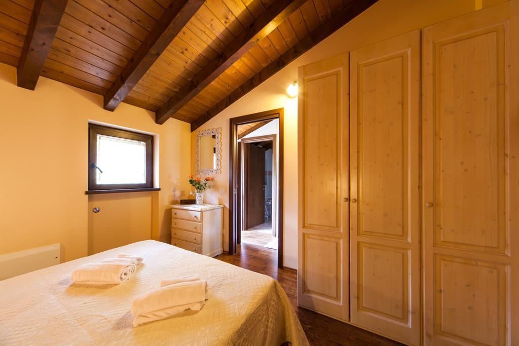 Agriturismo Alla Poncia Gravedona Exteriör bild